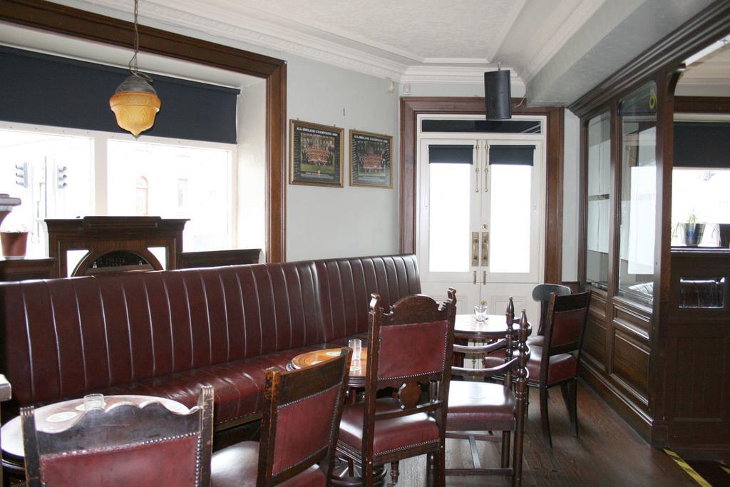 Jbs Bar & Guest Accommodation Kilkenny Esterno foto